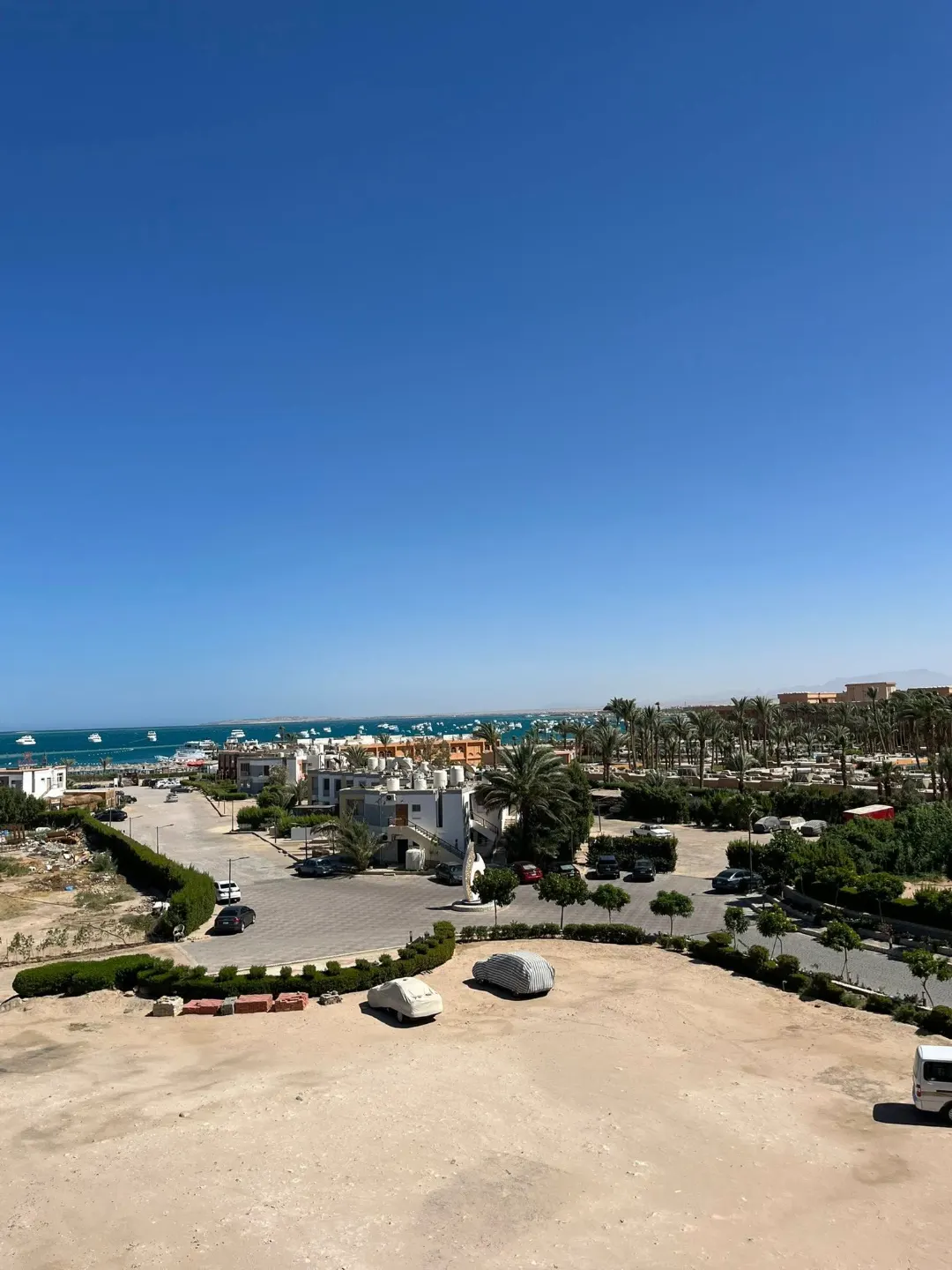 1+1 Apartment with Beach Access — Hurghada · Al Mamsha, Egypt — photo 9