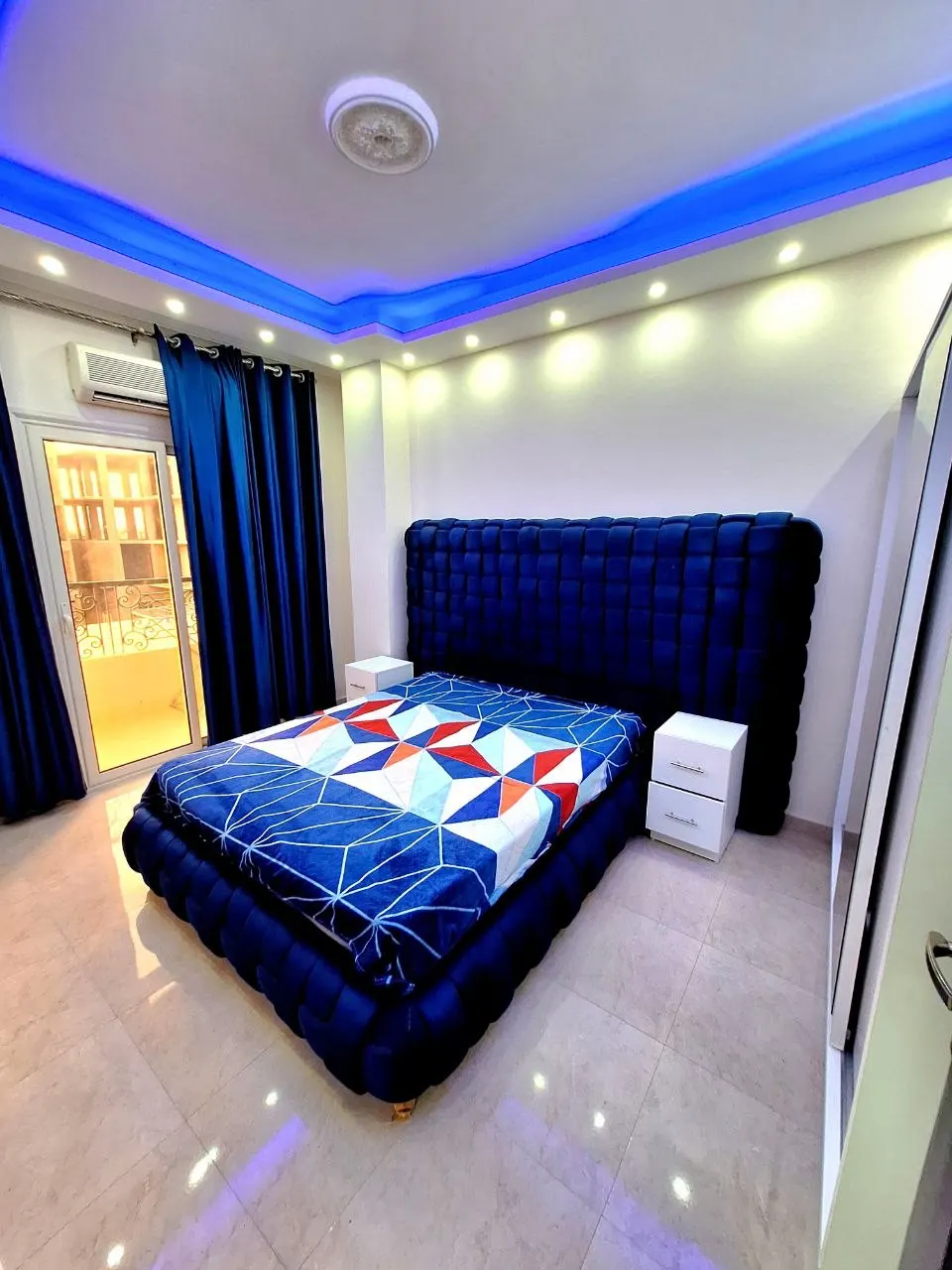 2BR Apartment with Pool in Intercontinental
