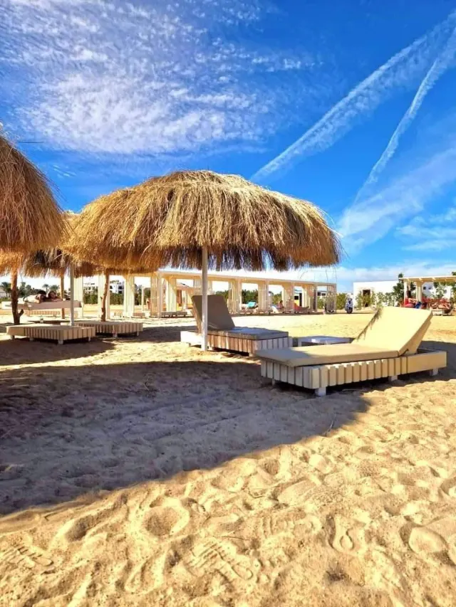 Modern 1BR Chalet at Princess Resort — Hurghada · Al Mamsha, Egypt — photo 5