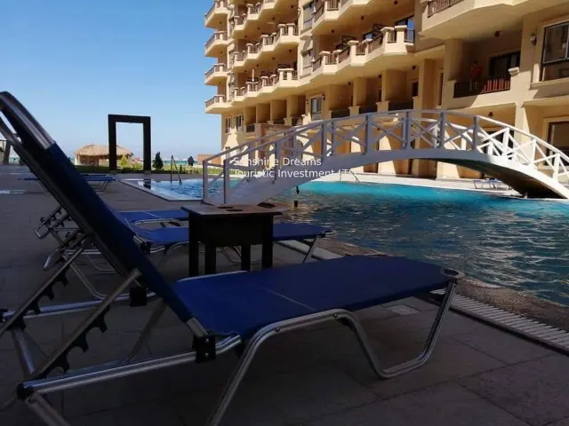 1BR Apartment with Private Beach — Hurghada · Al Ahyaa, Egypt — photo 3